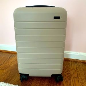 AWAY The Carry-On luggage